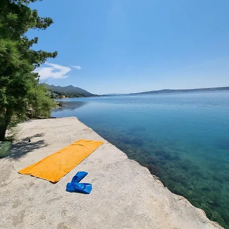 Pinus Campsite Starigrad Paklenica